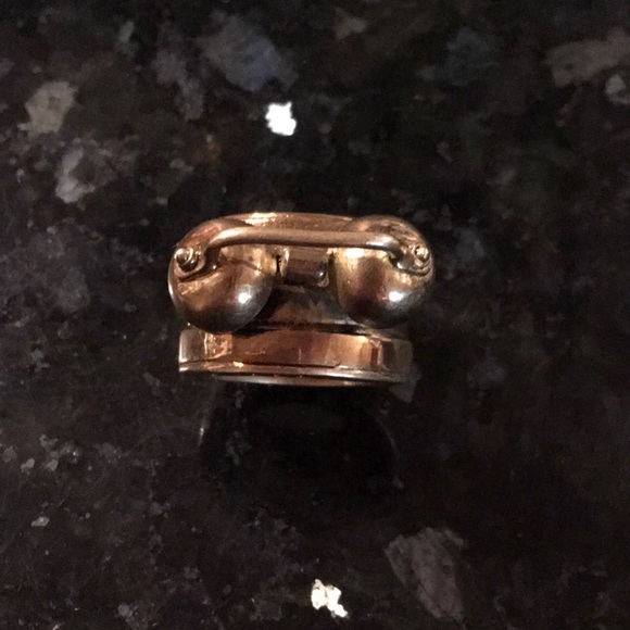Ring - Picture 2 of 2